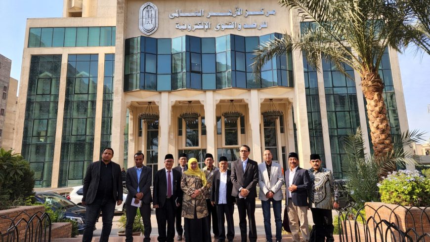 Kiai Asep Dampingi Gubernur Khofifah Bertemu Grand Syeikh Al Azhar di Kairo Mesir, Bahas Tambahan Beasiswa Serta Penguatan Moderasi Islam Berbasis Perguruan Tinggi